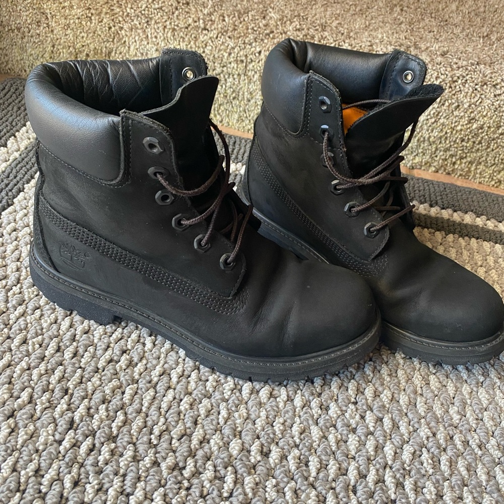 Black suede timberland waterproof boots in size 8M